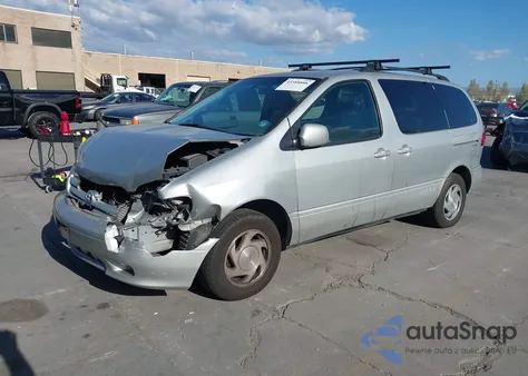 2002 Toyota Sienna Le z USA, uszkodzony, nr VIN 4T3ZF13C12U450451